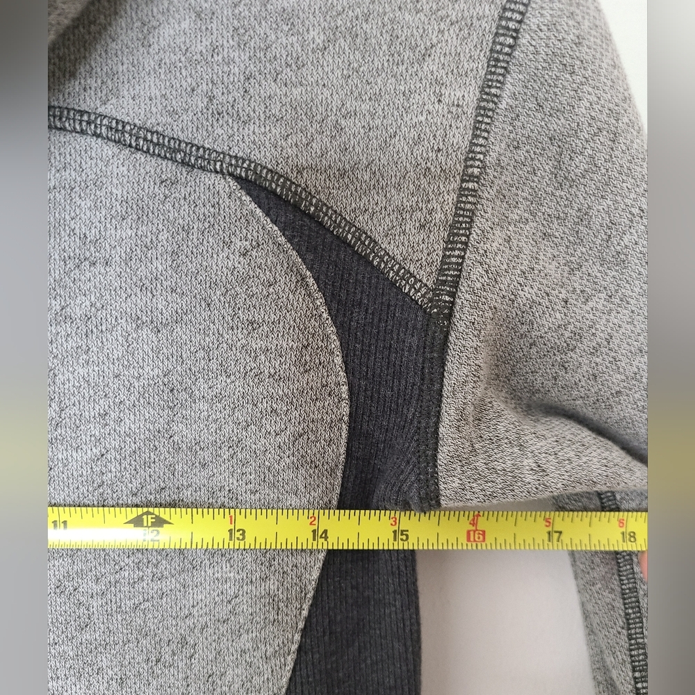 Lululemon On The Daily Hoodie in Heathered Black/Heathered Dark Grey Sz 2 Small - Picture 12 of 15